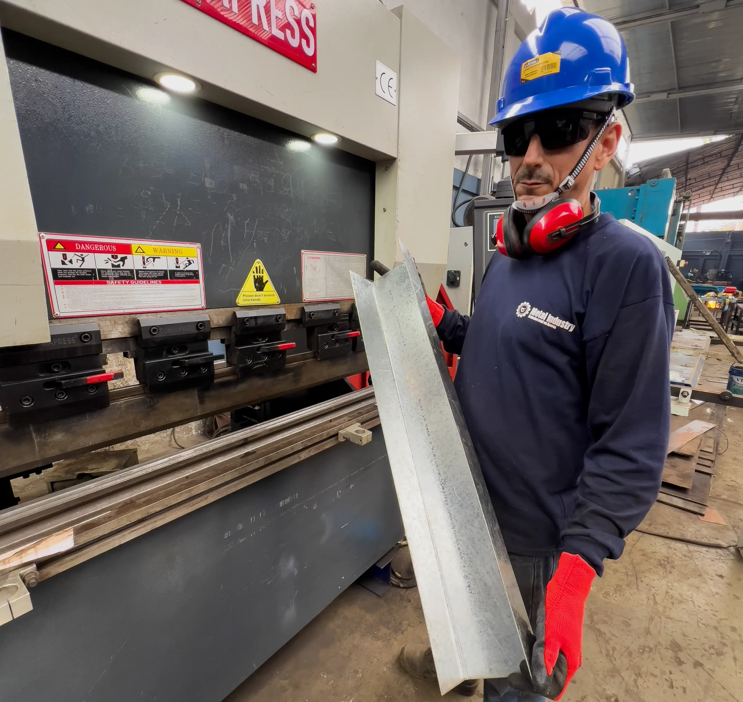 Doblez de acero metal industry Perú